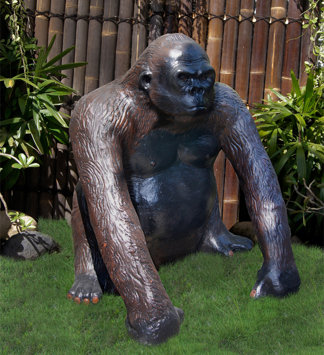 83048-Gorilla-Statue